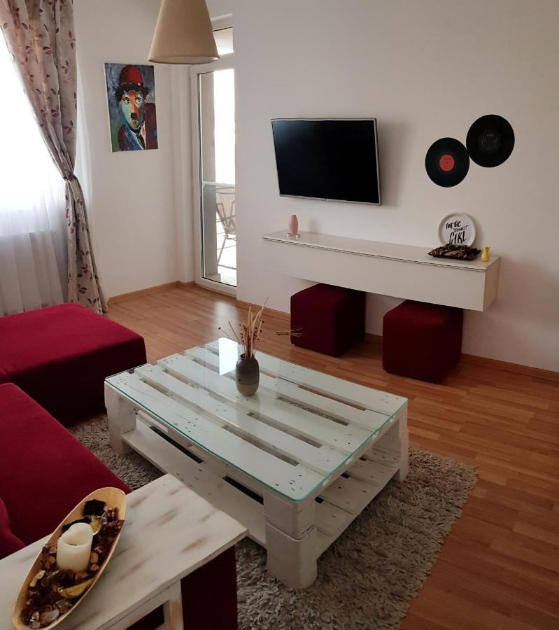 Cozy Apartament 3 Min To Subway 24H7 Check In Popesti-Leordeni Exterior photo
