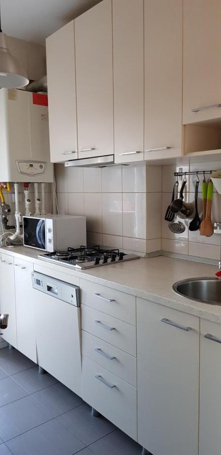 Cozy Apartament 3 Min To Subway 24H7 Check In Popesti-Leordeni Exterior photo